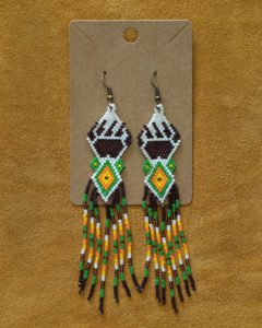 Jennah Martens-Forrester, BannockBurrito, beadwork, beader, crafts, craft maker, leatherworkk, hand drums, dreamcatchers, Indigenous Artist, First Nations, Indigenous Arts Collective of Canada, Pass The Feather